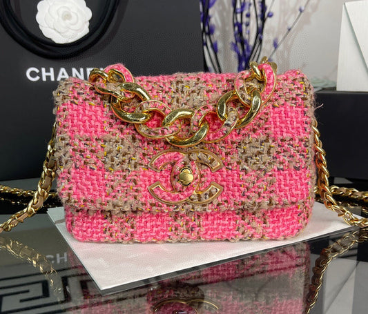 Chanel Luxury Handbag Style 55