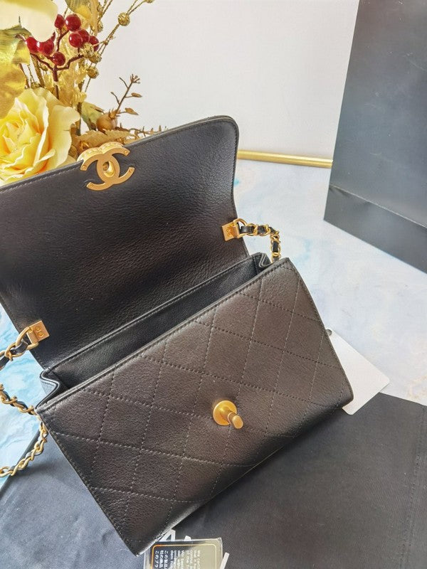 Chanel Luxury Handbag Style 635