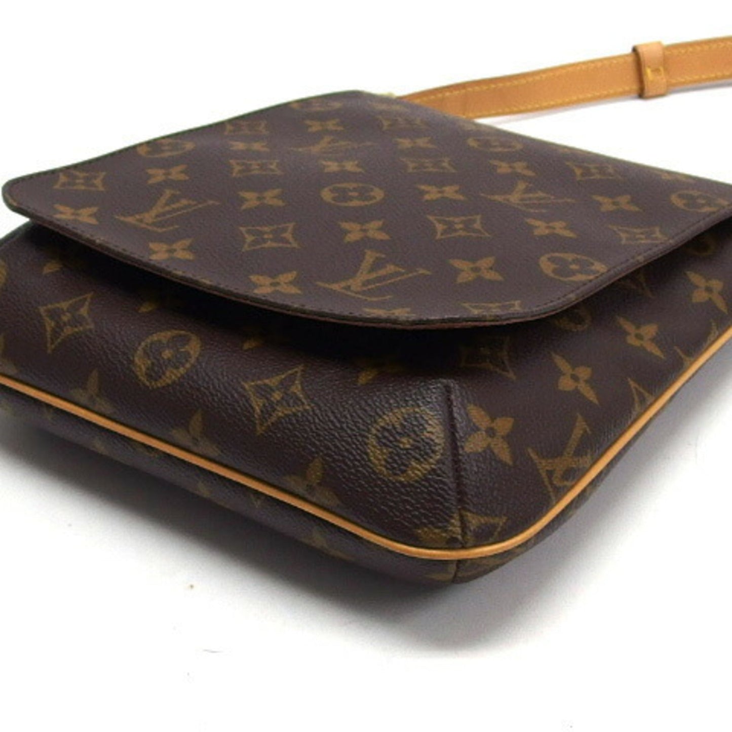 Louis Vuitton    Shoulder Bag