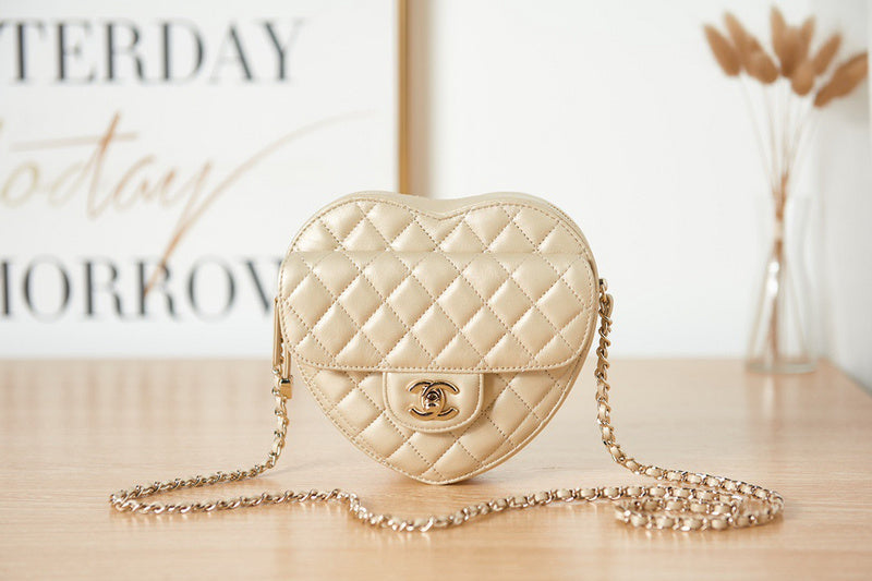 Chanel Luxury Handbag Style 439