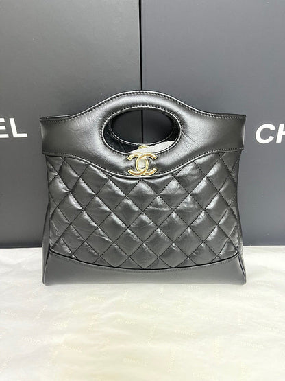 Chanel Luxury Handbag Style 330