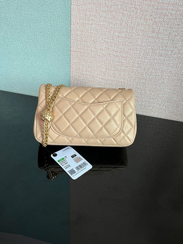 Chanel Luxury Handbag Style 63