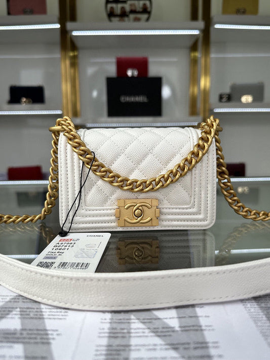 Chanel Luxury Handbag Style 182