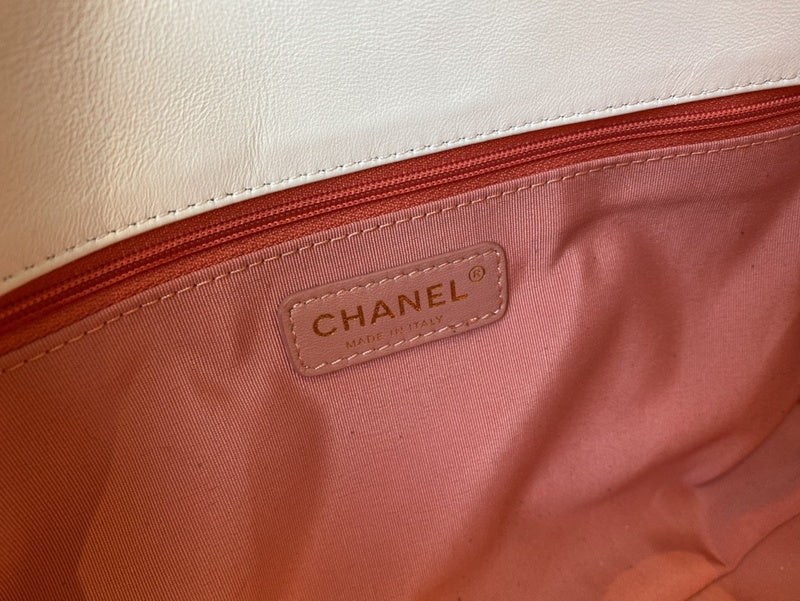 Chanel Luxury Handbag Style 590