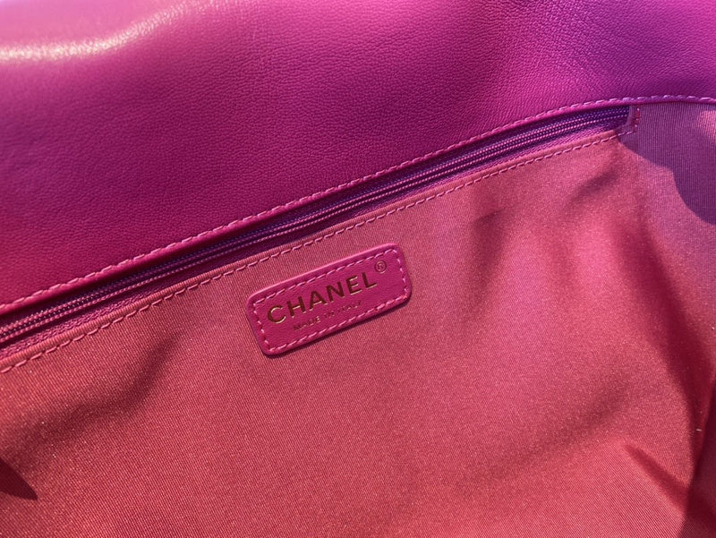 Chanel Luxury Handbag Style 601