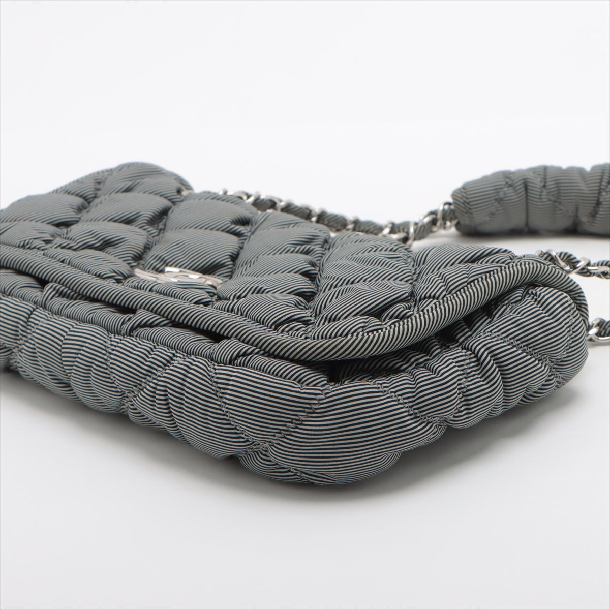 Chanel Silver Chain Shoulder Bag Style