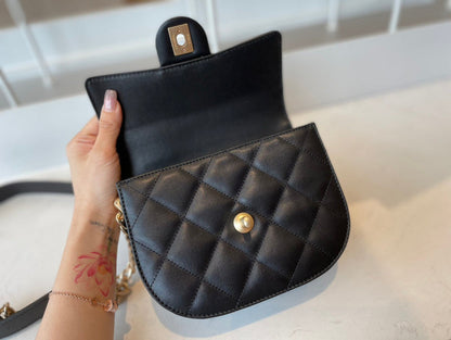 Chanel Luxury Handbag Style 652