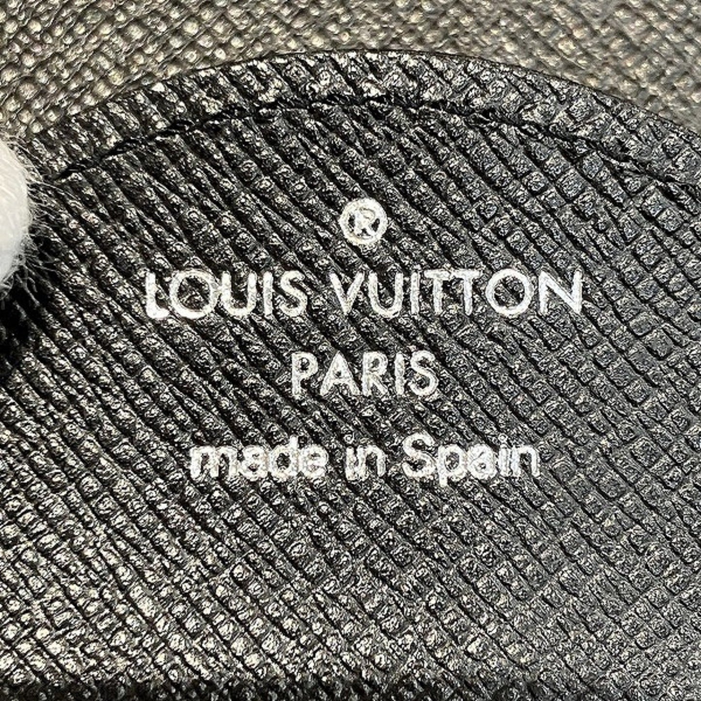 Louis Vuitton  Taiga Leather Coin Purse/Coin Case