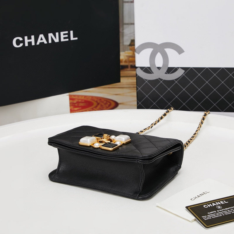 Chanel Luxury Handbag Style 641