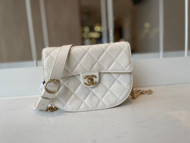 Chanel Luxury Handbag Style 615