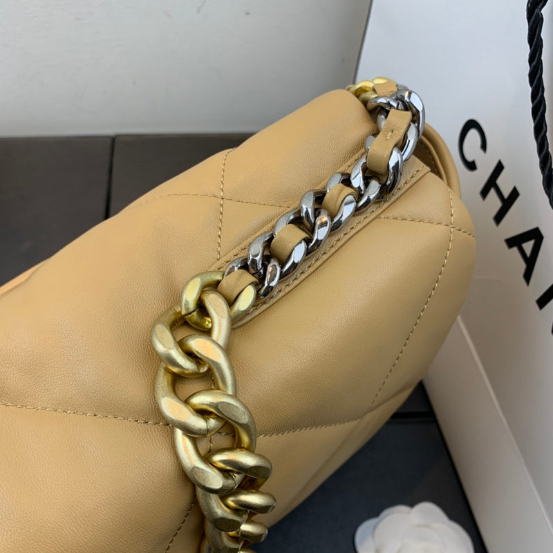 Chanel Luxury Handbag Style 579