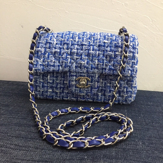 Chanel Luxury Handbag Style 54