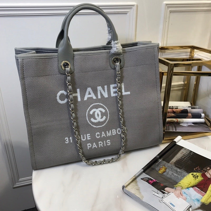 Chanel Luxury Handbag Style 552
