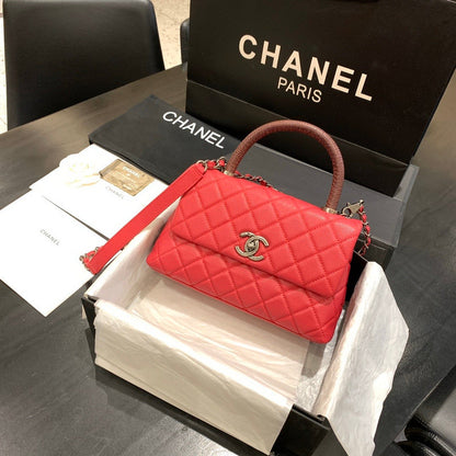 Chanel Luxury Handbag Style 537