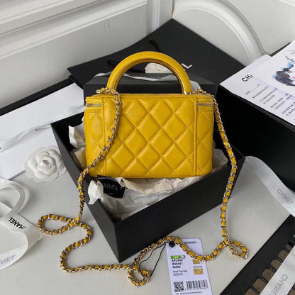 Chanel Luxury Handbag Style 186
