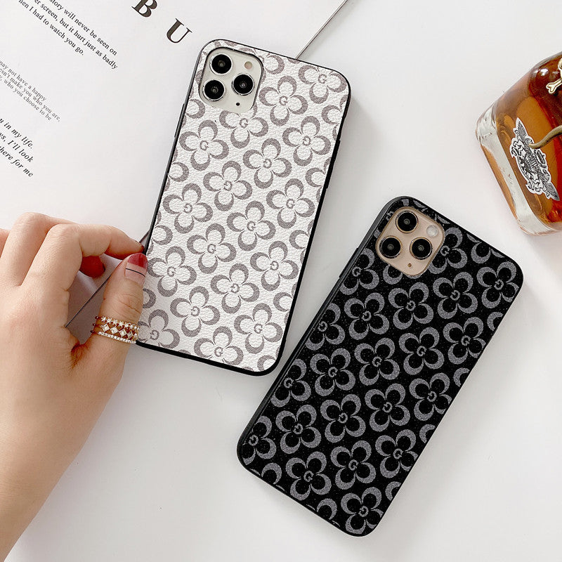 Four-leaf clover pattern phone case for Samsung