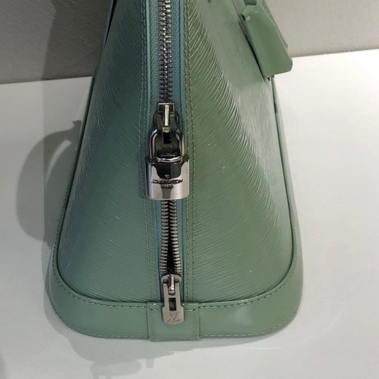 Louis Vuitton Alma EPI HandBag,Green
