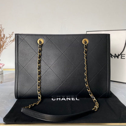 Chanel Luxury Handbag Style 81
