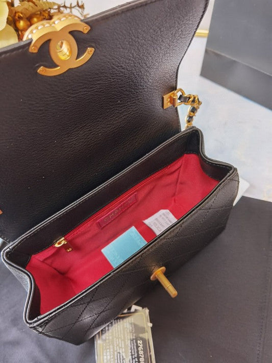 Chanel Luxury Handbag Style 635