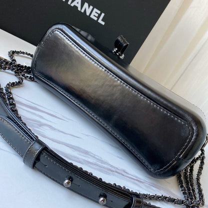 Chanel Luxury Handbag Style 477