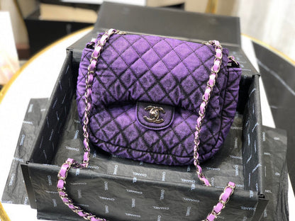 Chanel Luxury Handbag Style 519