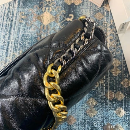 Chanel Luxury Handbag Style 569