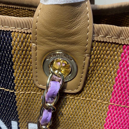 Chanel Luxury Handbag Style 559