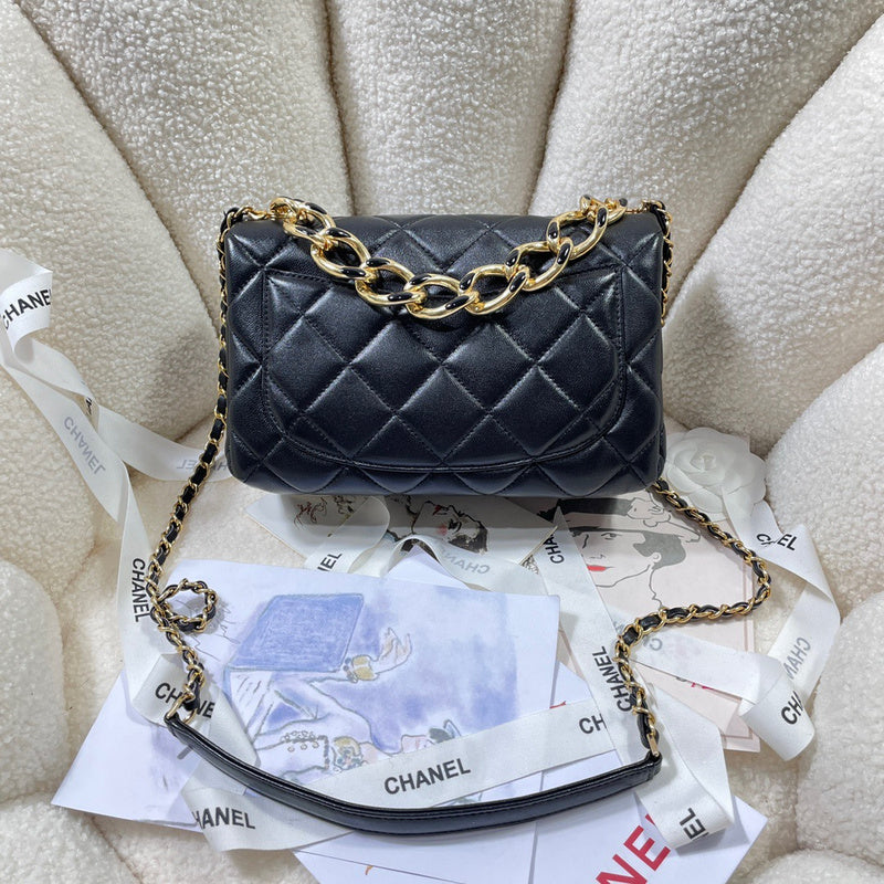 Chanel Luxury Handbag Style 424