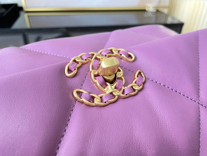 Chanel Luxury Handbag Style 604