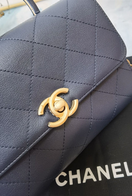 Chanel Luxury Handbag Style 636