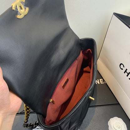 Chanel Luxury Handbag Style 597