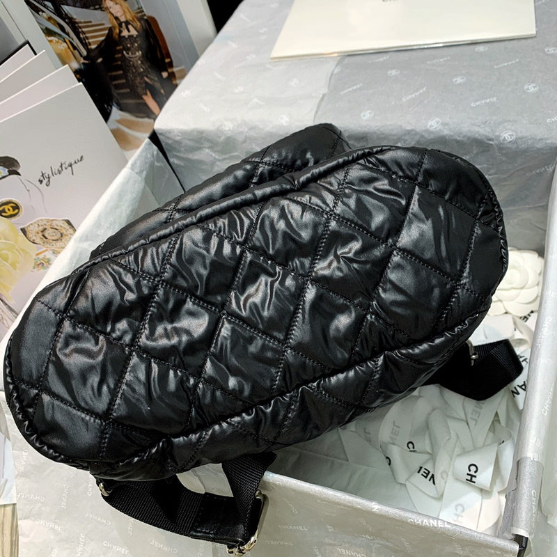 Chanel Luxury Handbag Style 392