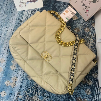 Chanel Luxury Handbag Style 573