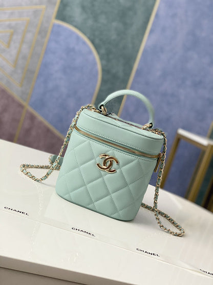 Chanel Luxury Handbag Style 506