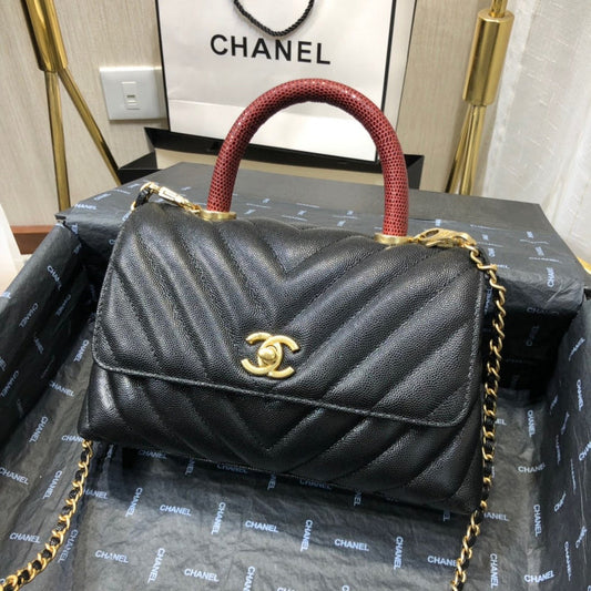 Chanel Luxury Handbag Style 527