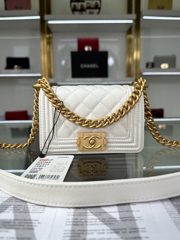 Chanel Luxury Handbag Style 182