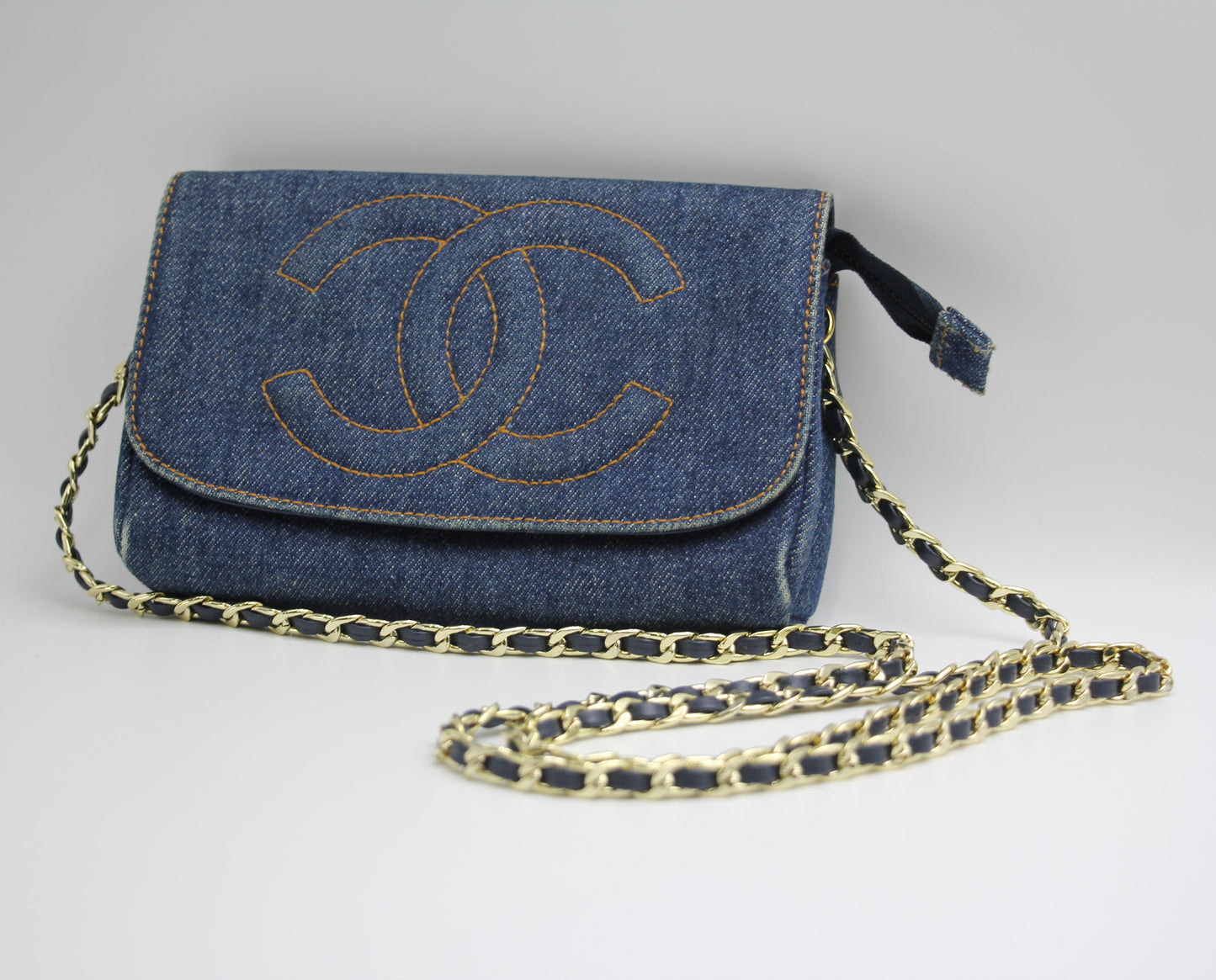Chanel Luxury Leather Blue Clutch Blue