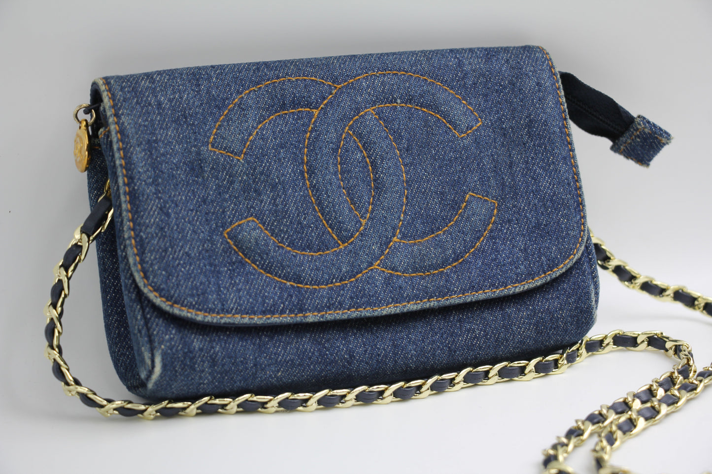 Chanel Luxury Leather Blue Clutch Blue