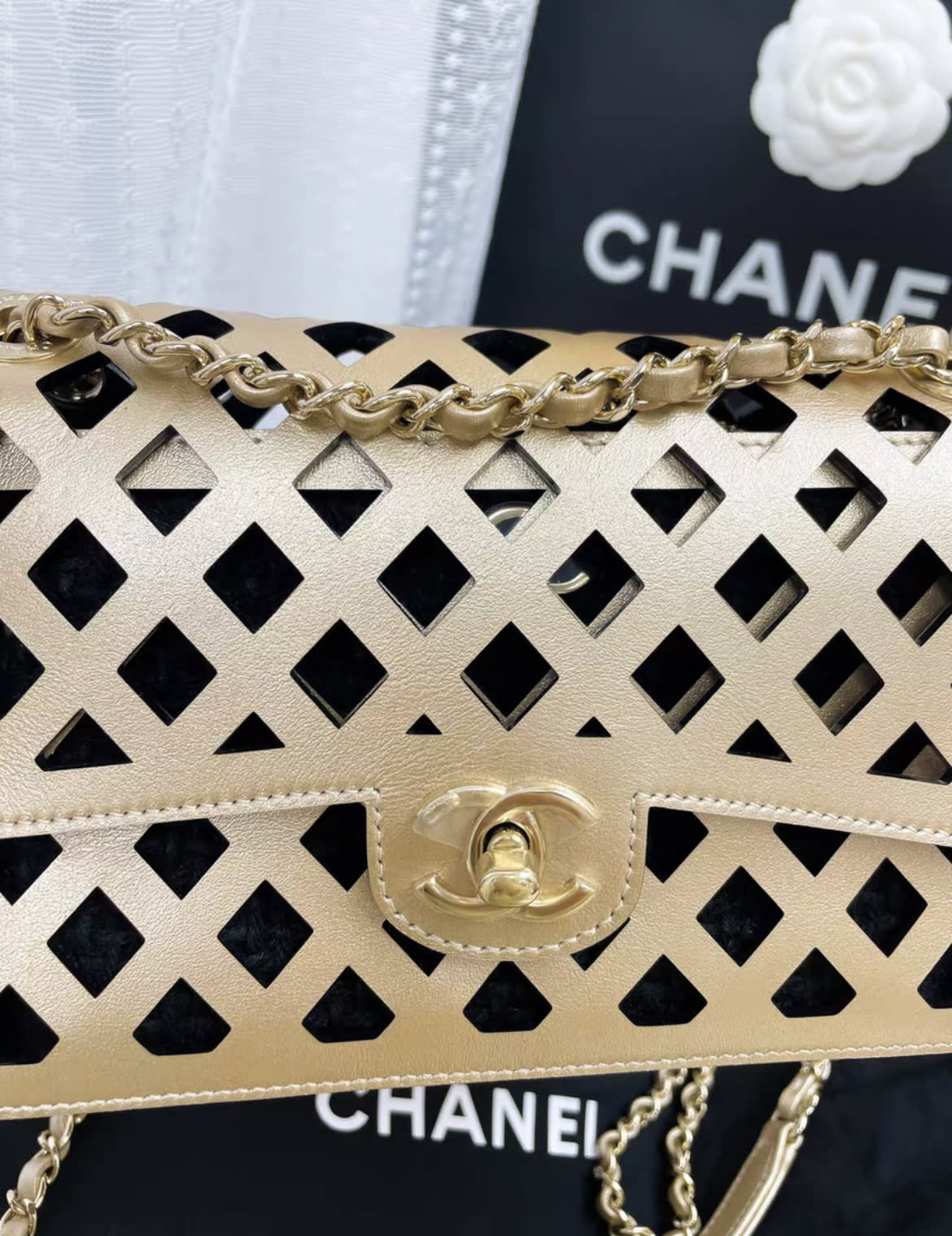 Chanel 21 Ss Gold Diamond Pattern Cf Chain Bag