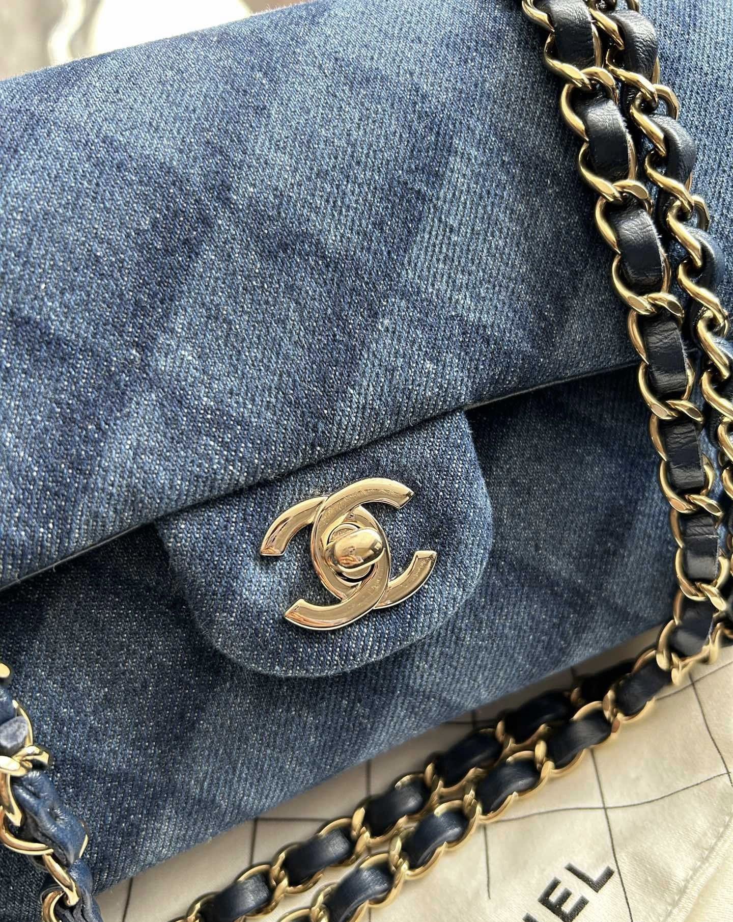 Chanel Chanel 22 Leather Shoulder Bag Shoulder Bag