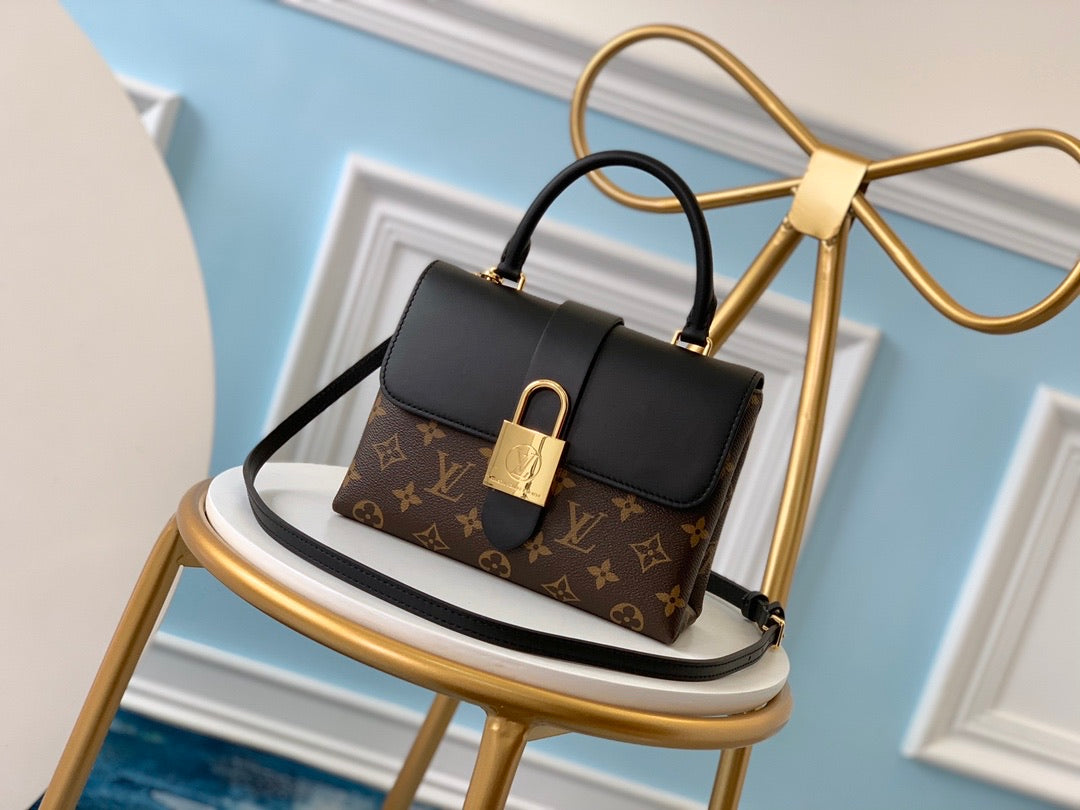 lock handbag 21.0 x 17.0 x 8.0 cm