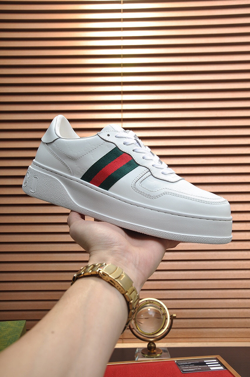 G u c c i 21 white