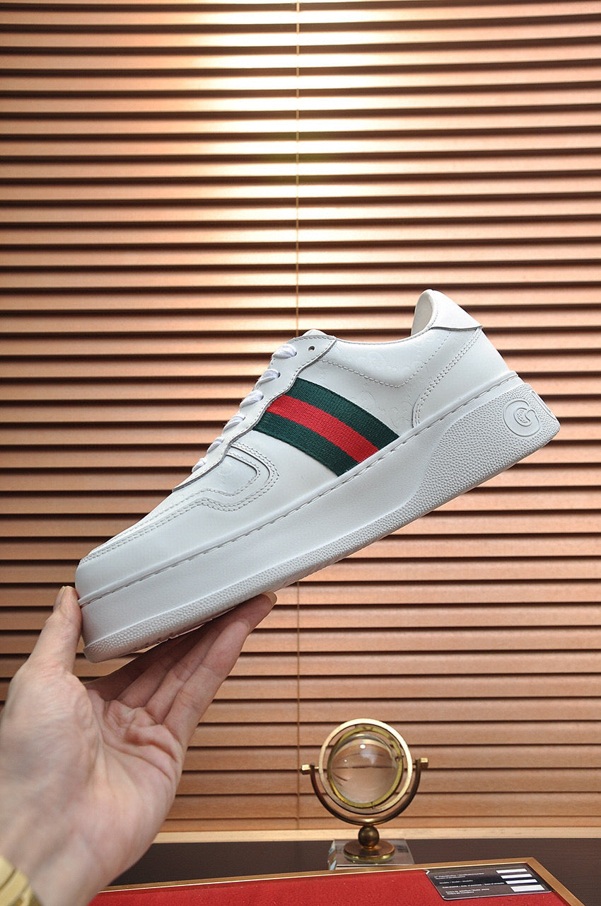 G u c c i 21 white
