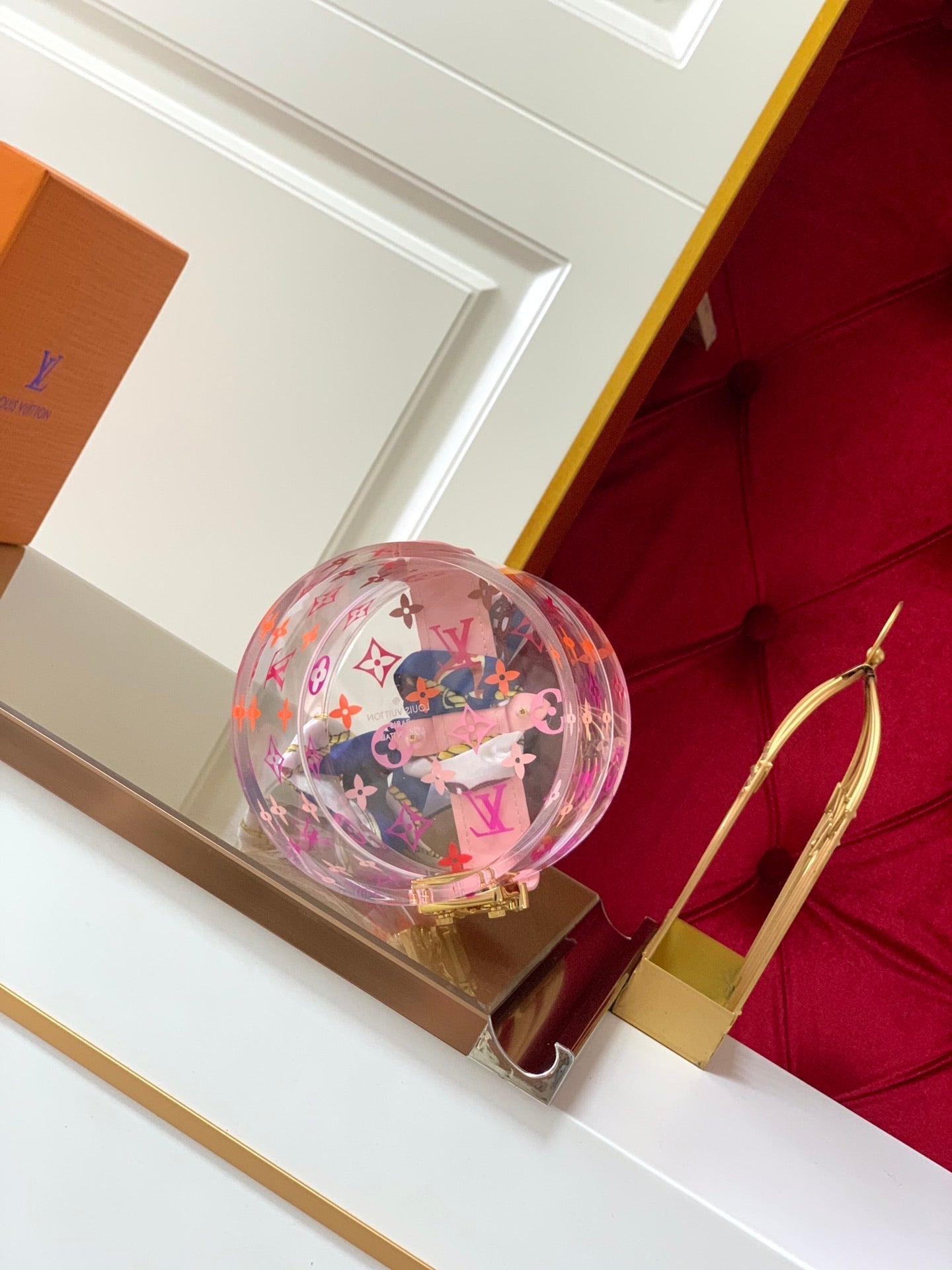 Transparent jewelry box