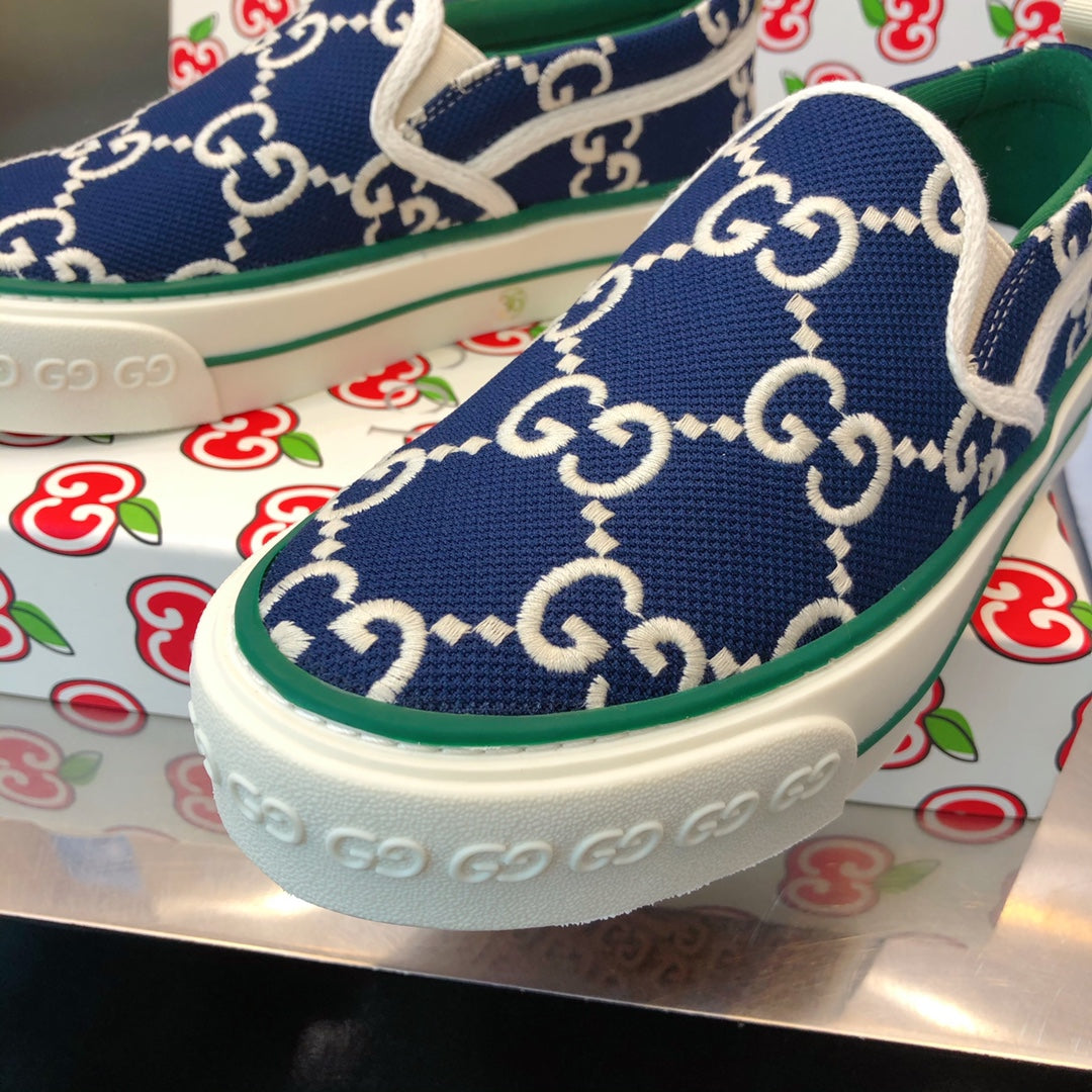 G u c c I slip ons