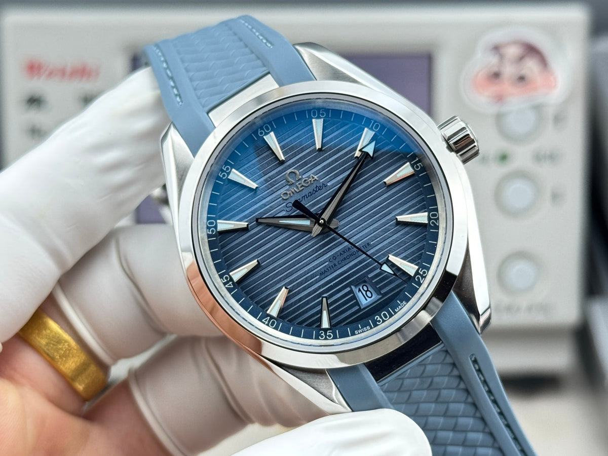 Omega Seamaster 41mm Blue Dial Sliver Case Blue Rubber Strap