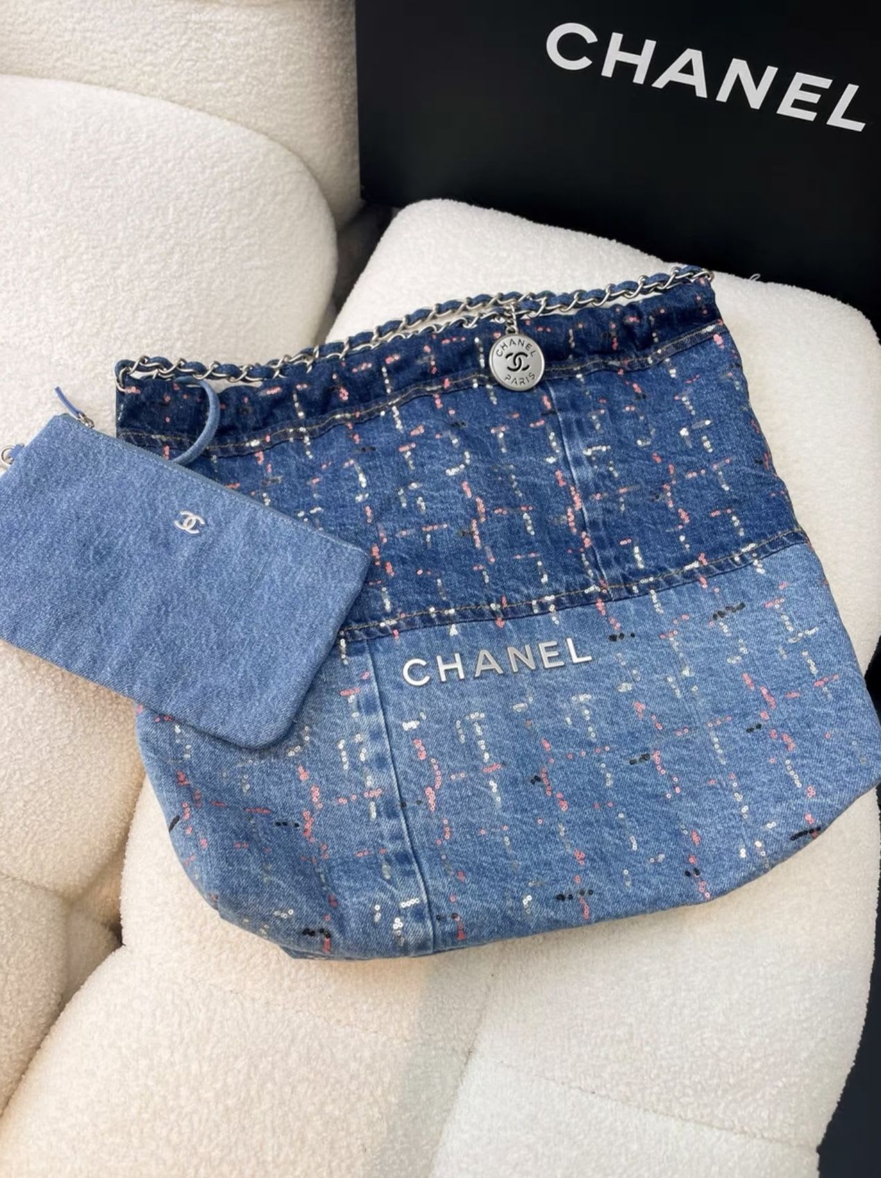 Chanel Chanel 22 Leather Shoulder Bag