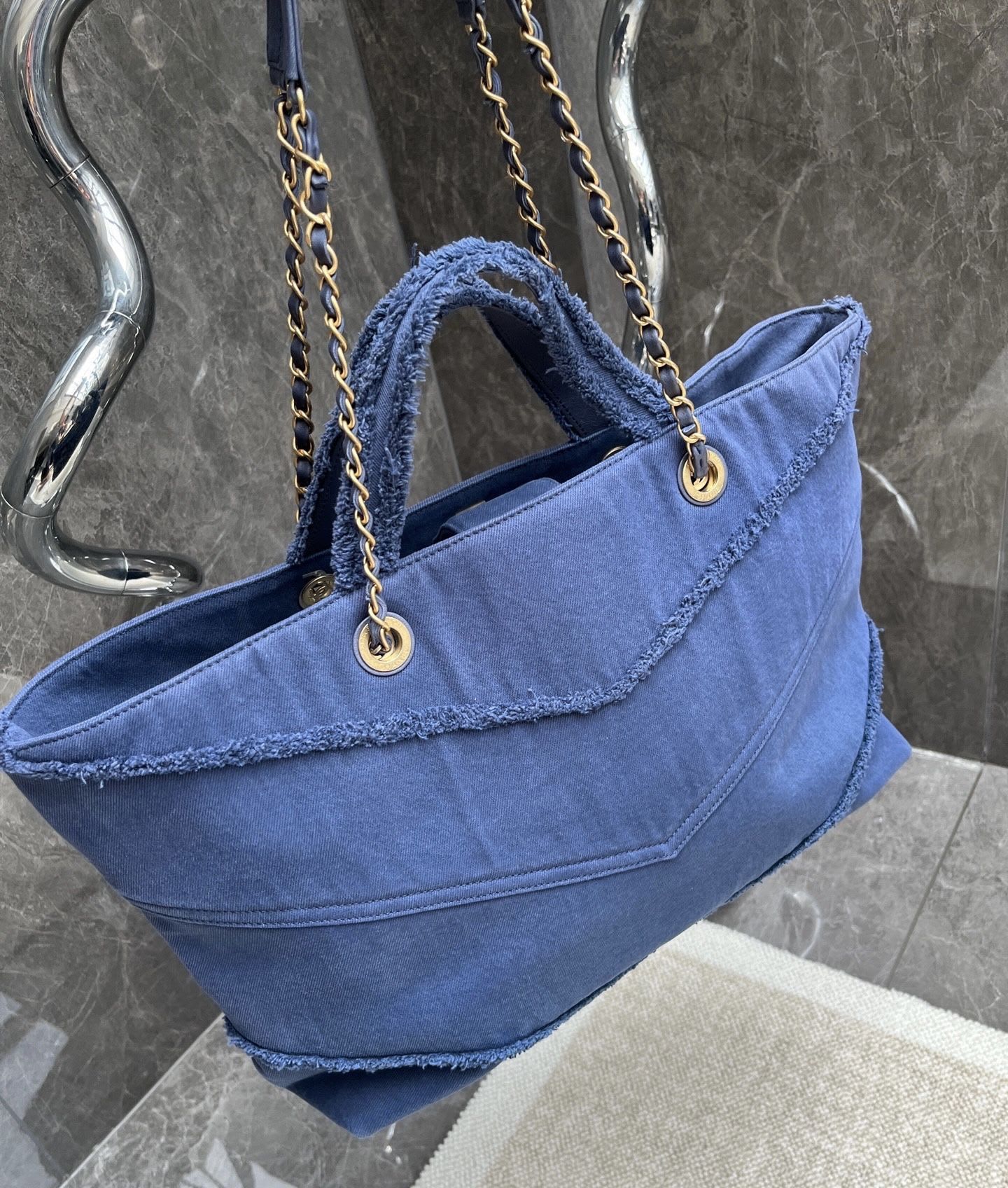 Chanel Luxury Leather Blue Handbag