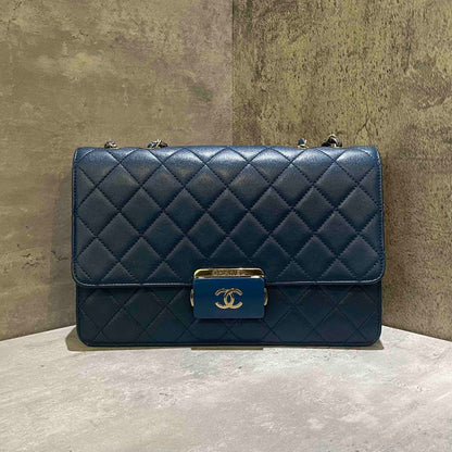 Chanel Boy Medium Quilted Leather Blue Shoulder Bag