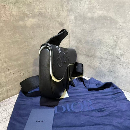 Un Dior Full Leather Saddle Bag